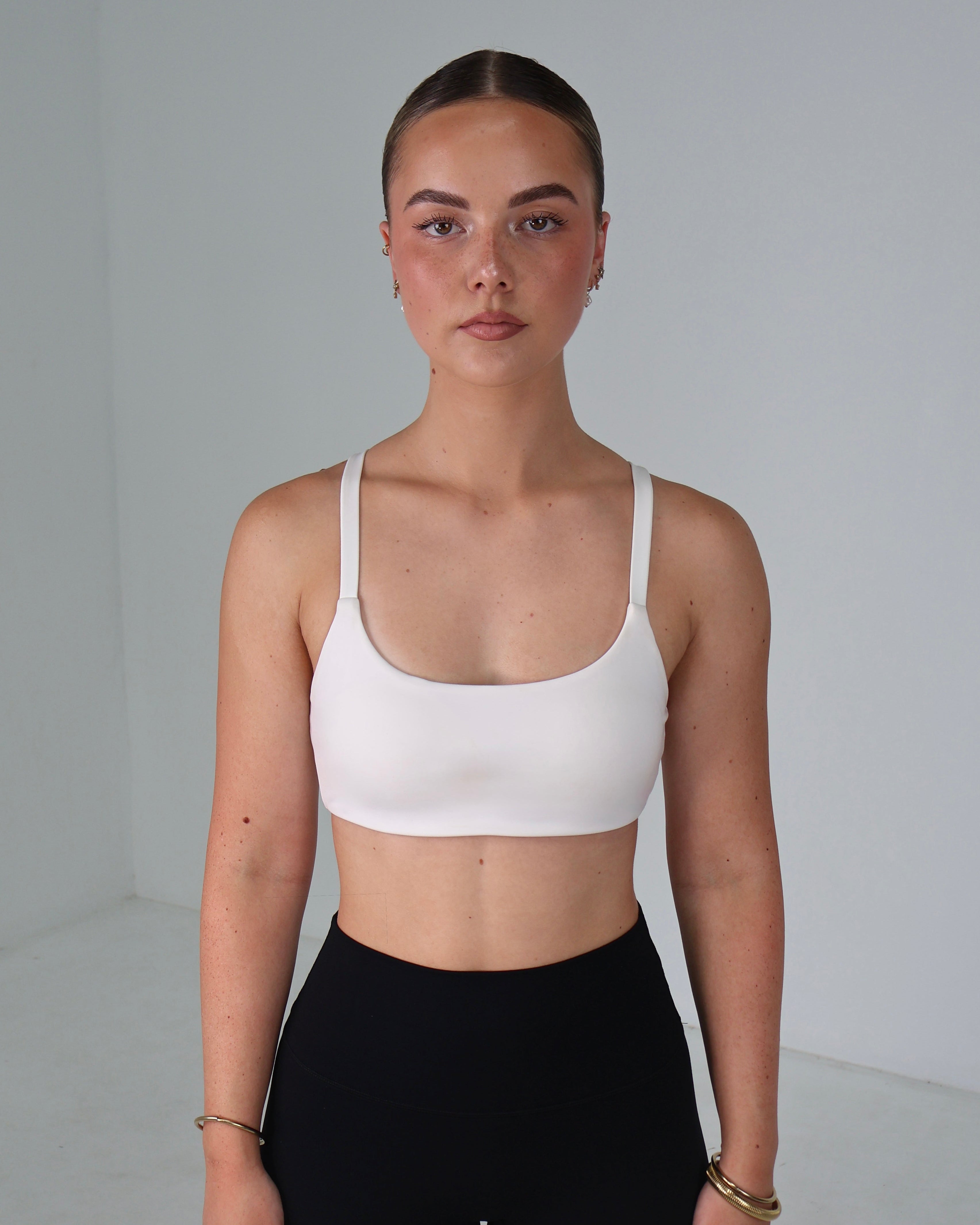 Perform Sports Bra | White
