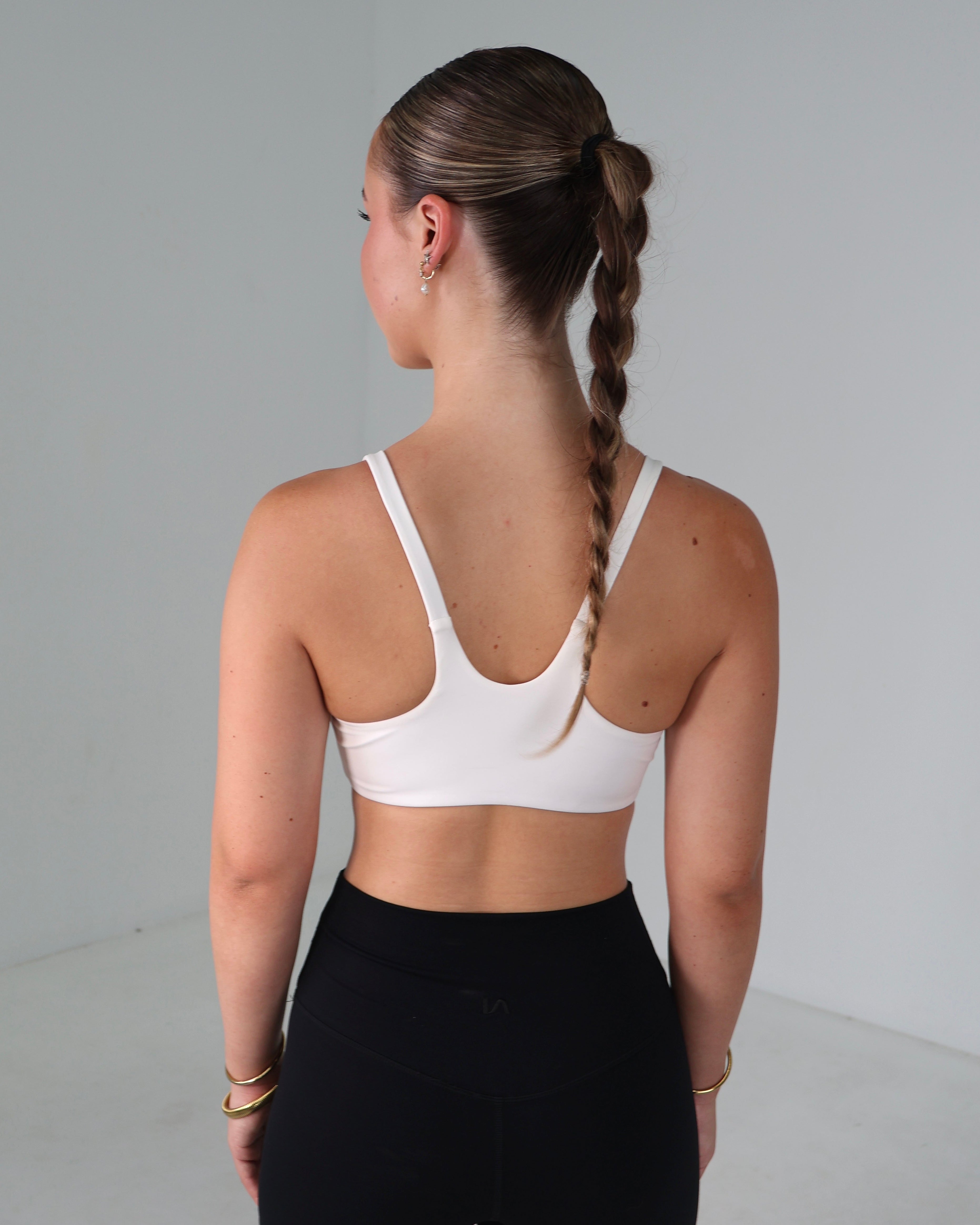 Perform Sports Bra | White