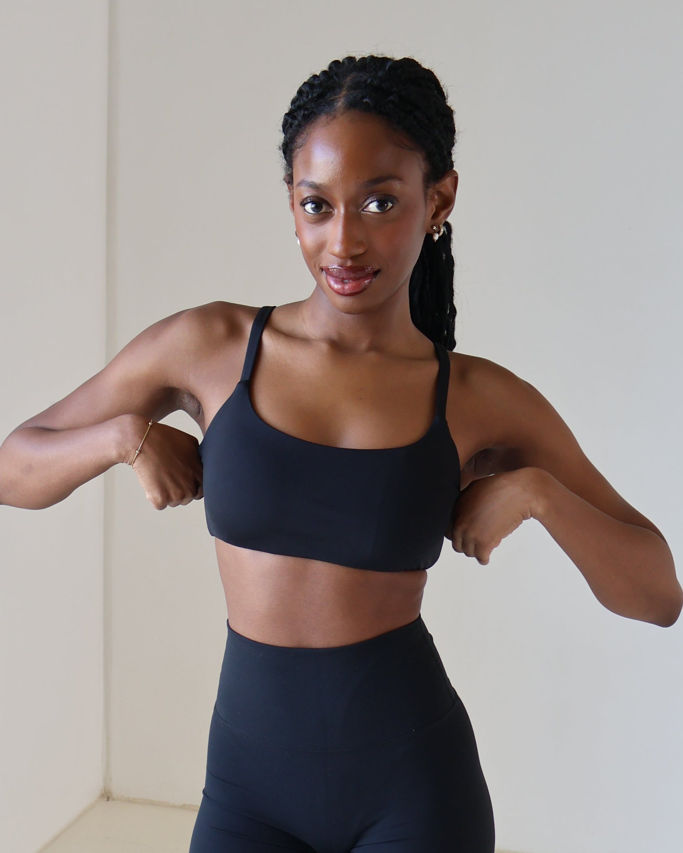 Perform Sports Bra | Black