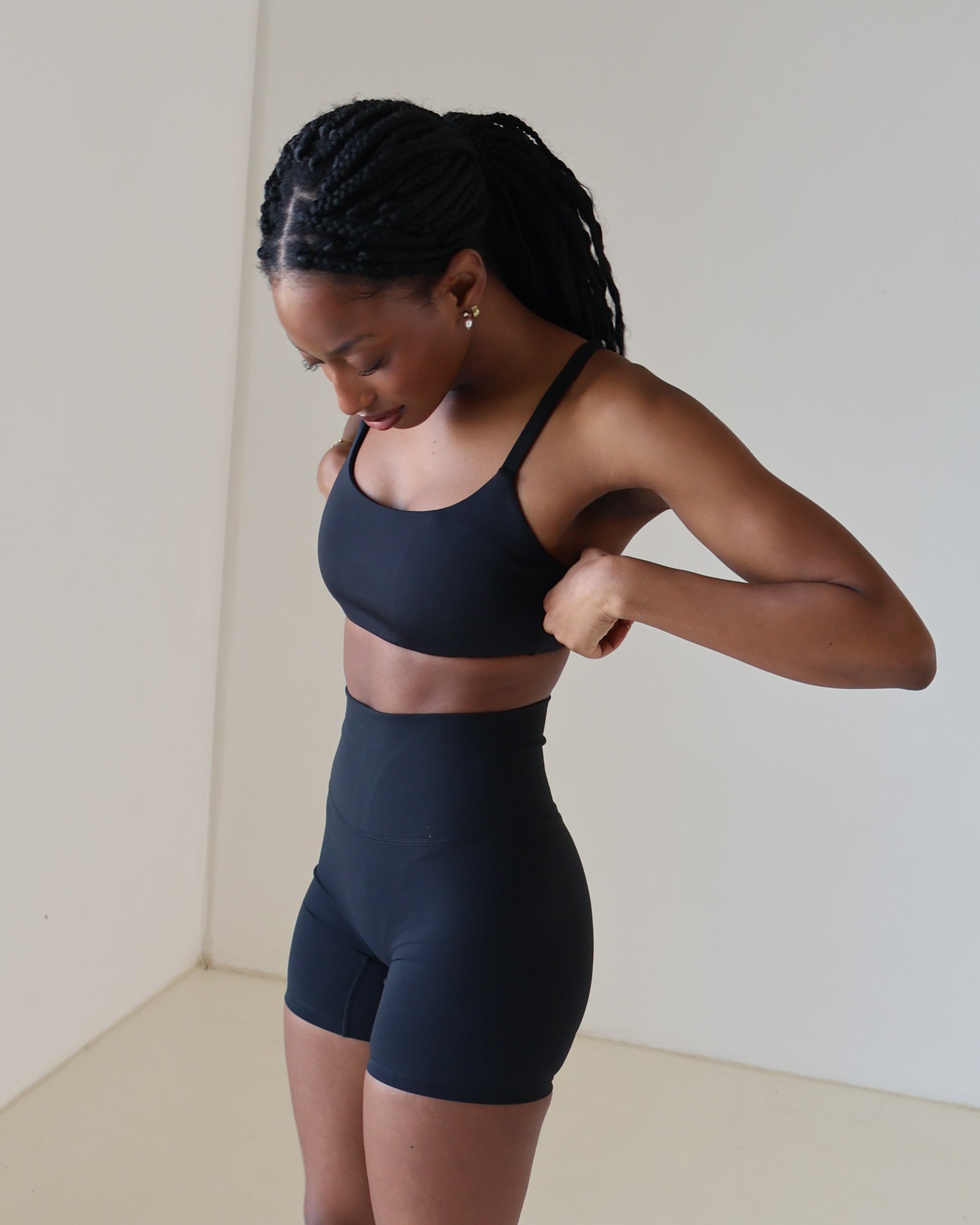 Perform Sports Bra | Black