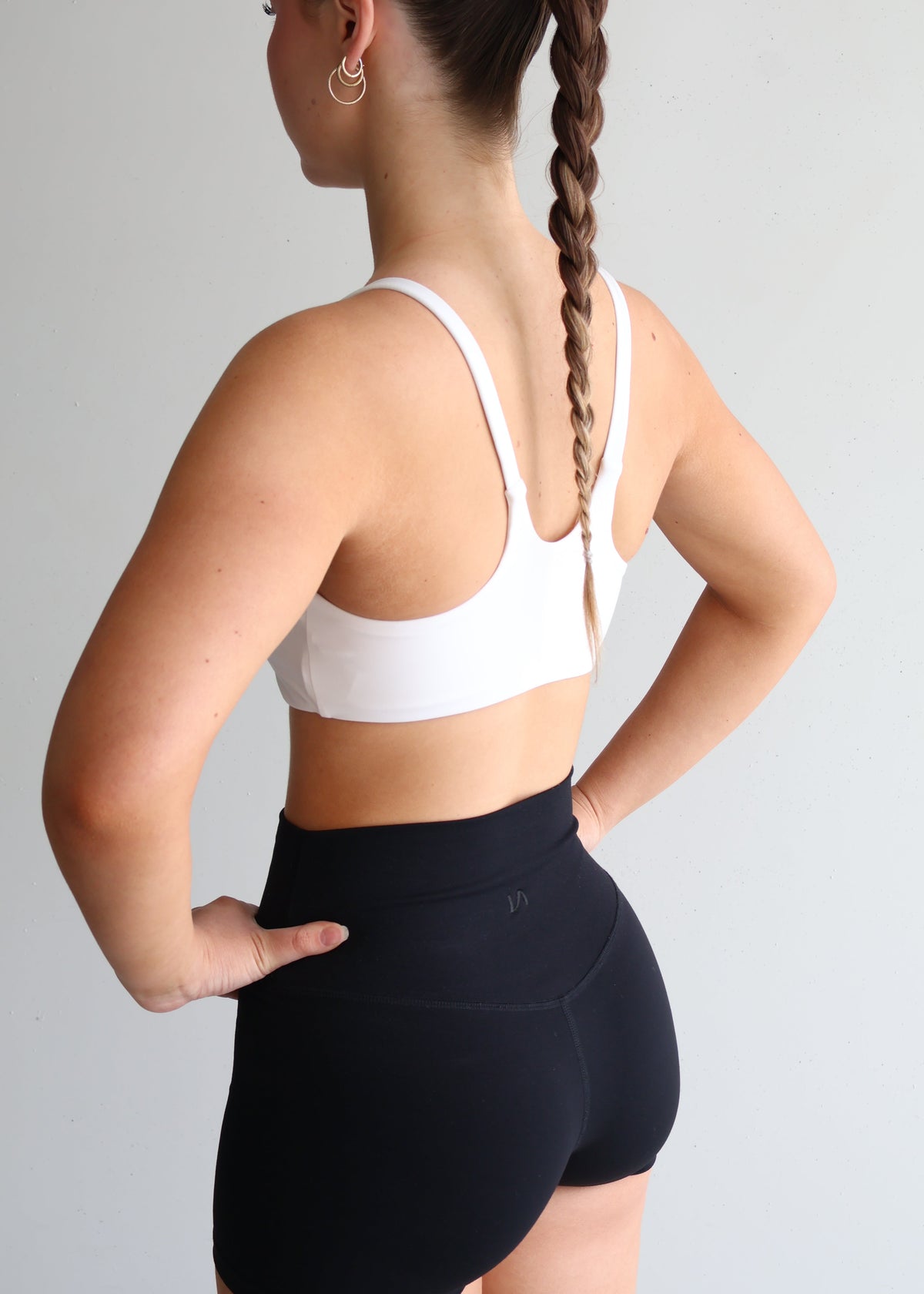 Perform Sports Bra | White