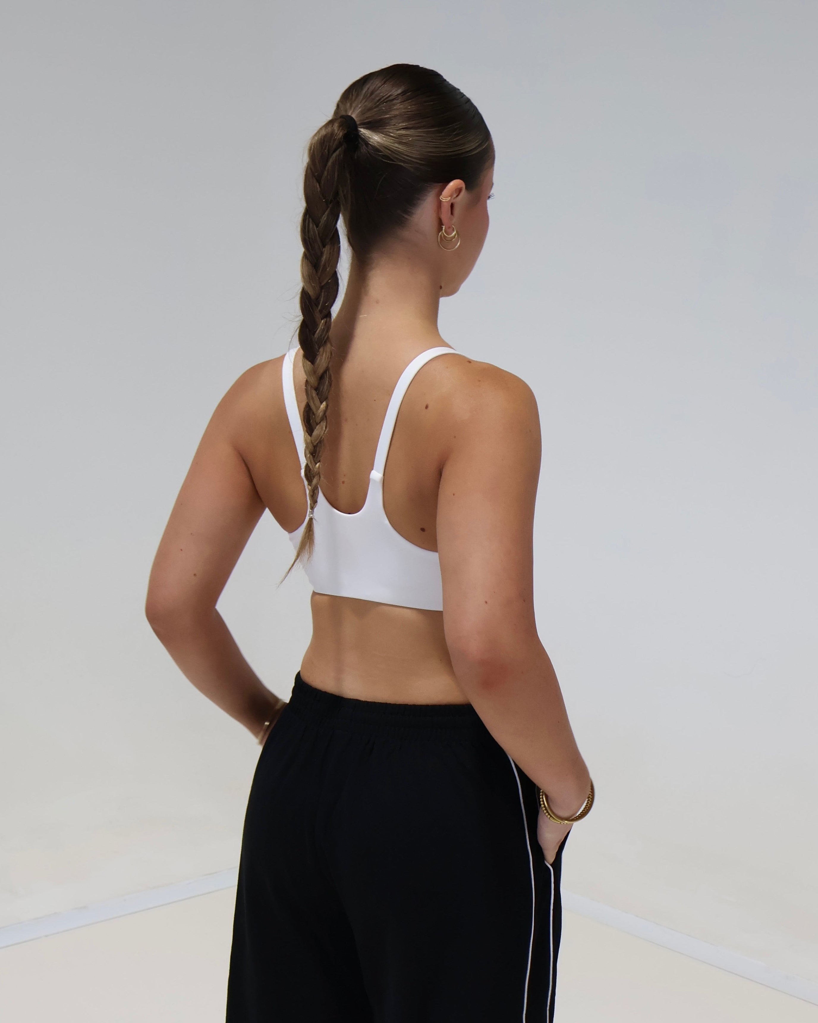 Perform Sports Bra | White